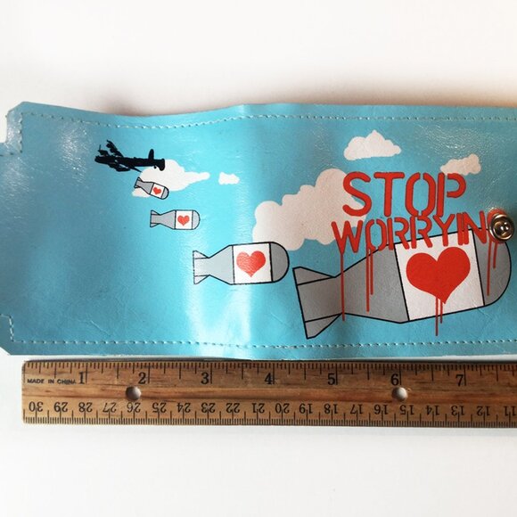 Burger & Friend Wallet NYCC Stop Worrying Love Heart Bomb Bifold Leather Artist - Picture 10 of 11